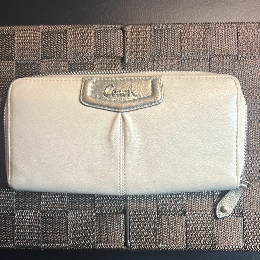 COACH CREAM PEWTER LONG WALLET PREOWNED